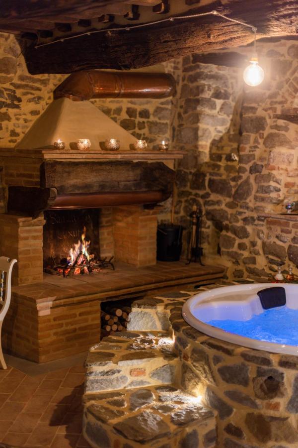 San Lazzo Luxury Room - Room & Personal Spa カスティリオーン・フィオレンティーノ エクステリア 写真